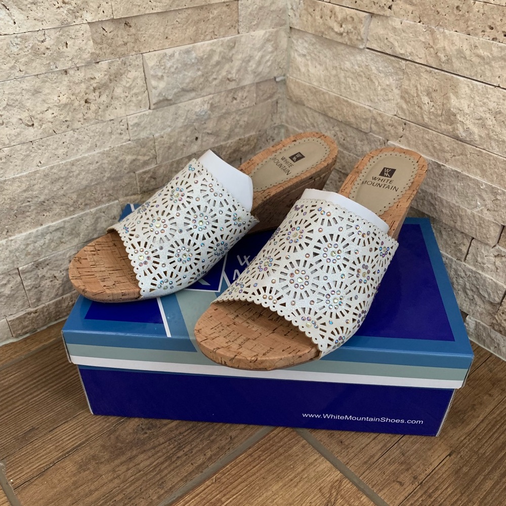 🌸White Mountain Adira Glitter Cork Wedge🌸